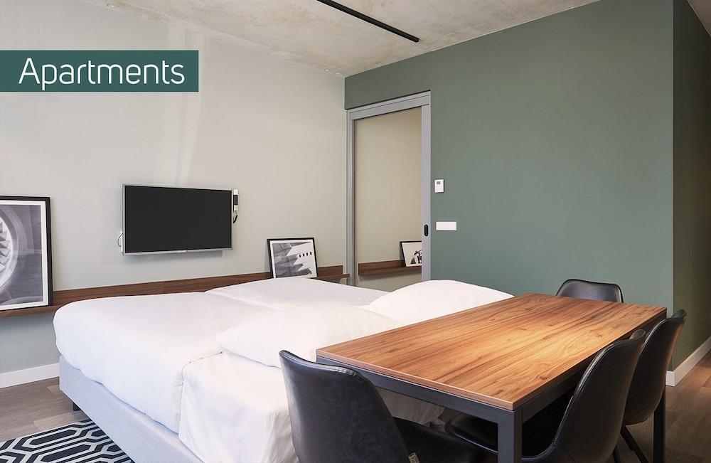 Corendon Amsterdam Schiphol Airport, A Tribute Portfolio Hotel 4*