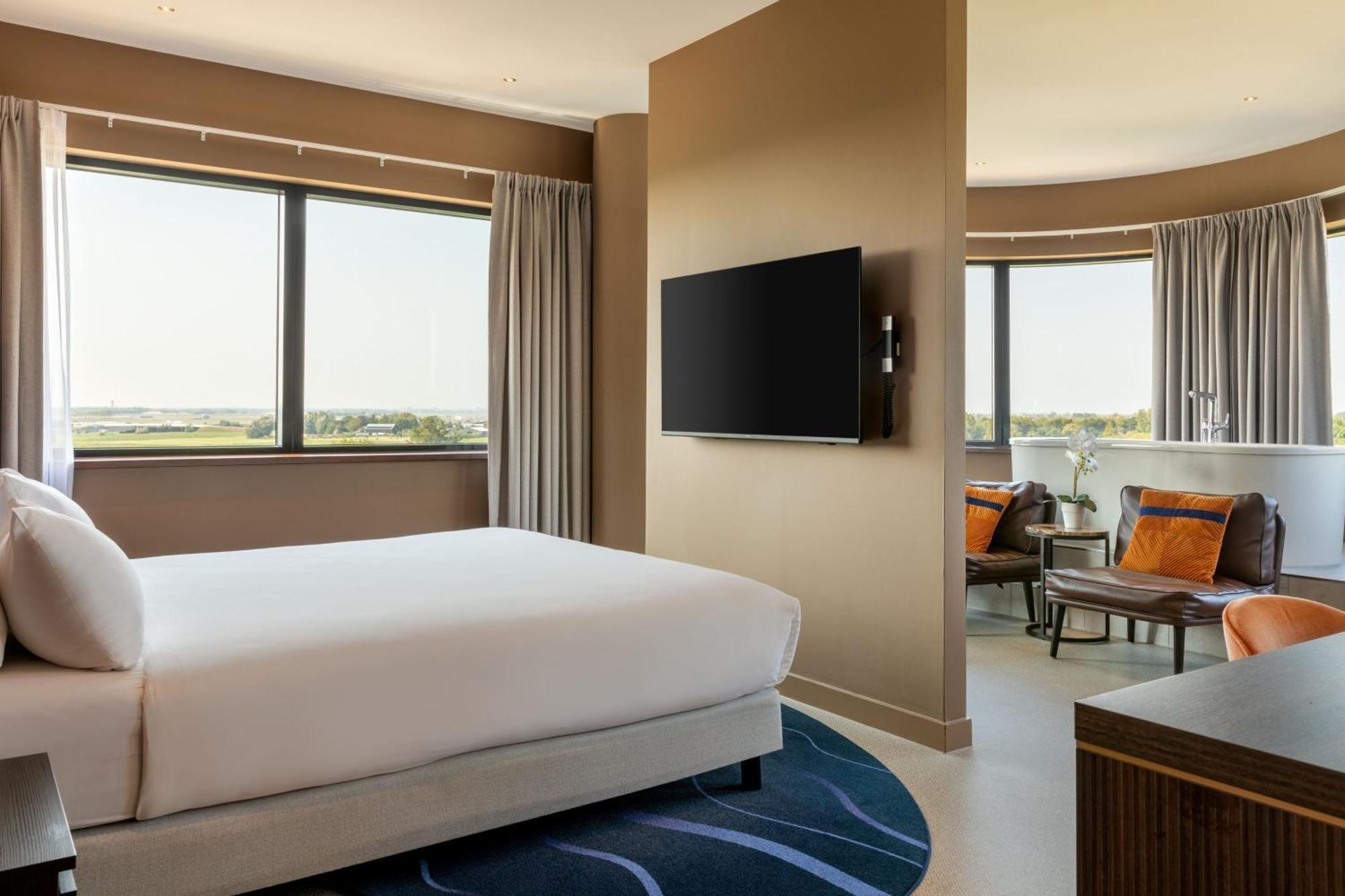 Hotel Corendon Plaza Amsterdam Schiphol Airport 4*