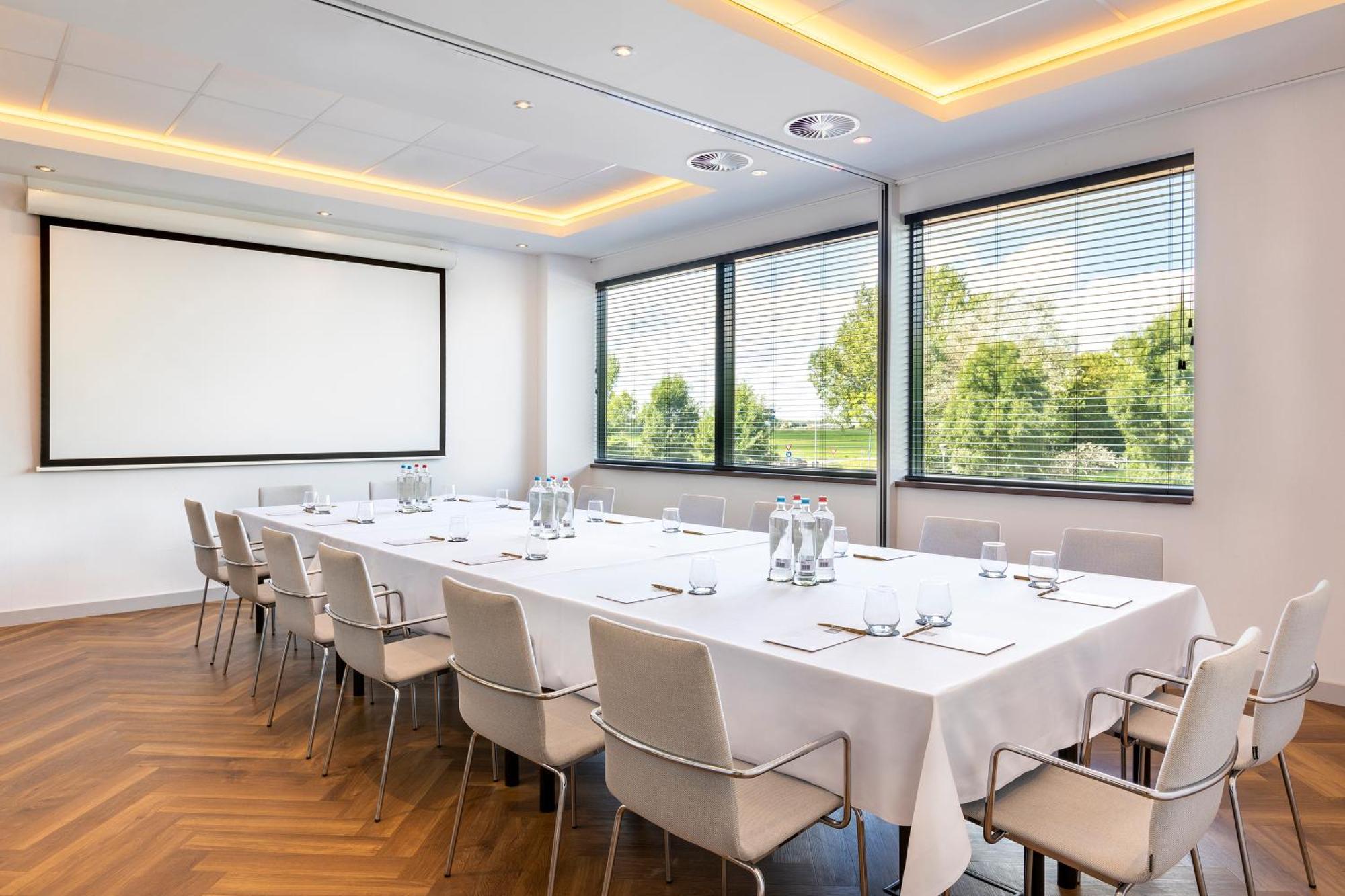 Corendon Plaza Amsterdam Schiphol Airport 4* Badhoevedorp
