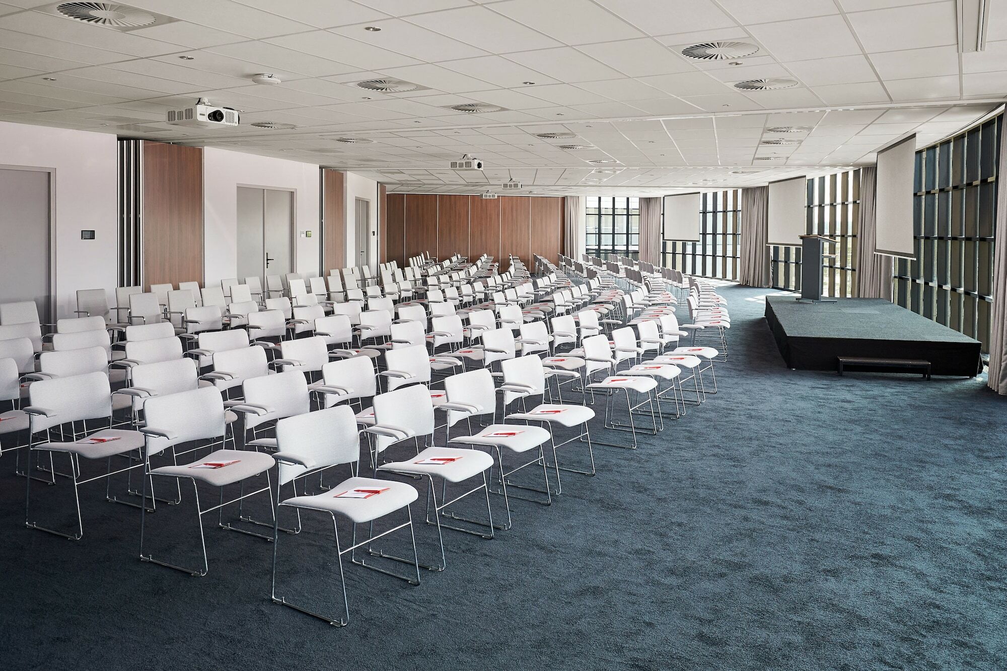 Corendon Plaza Amsterdam Schiphol Airport 4*